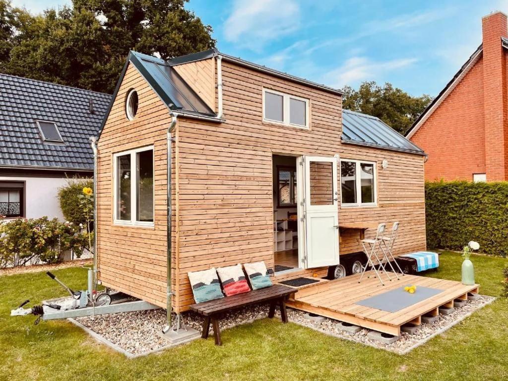 Tiny House Fleesensee Mit Eigenem Garten Und Nur Wenige Meter Vom Seeufer 高恩莱宾 外观 照片
