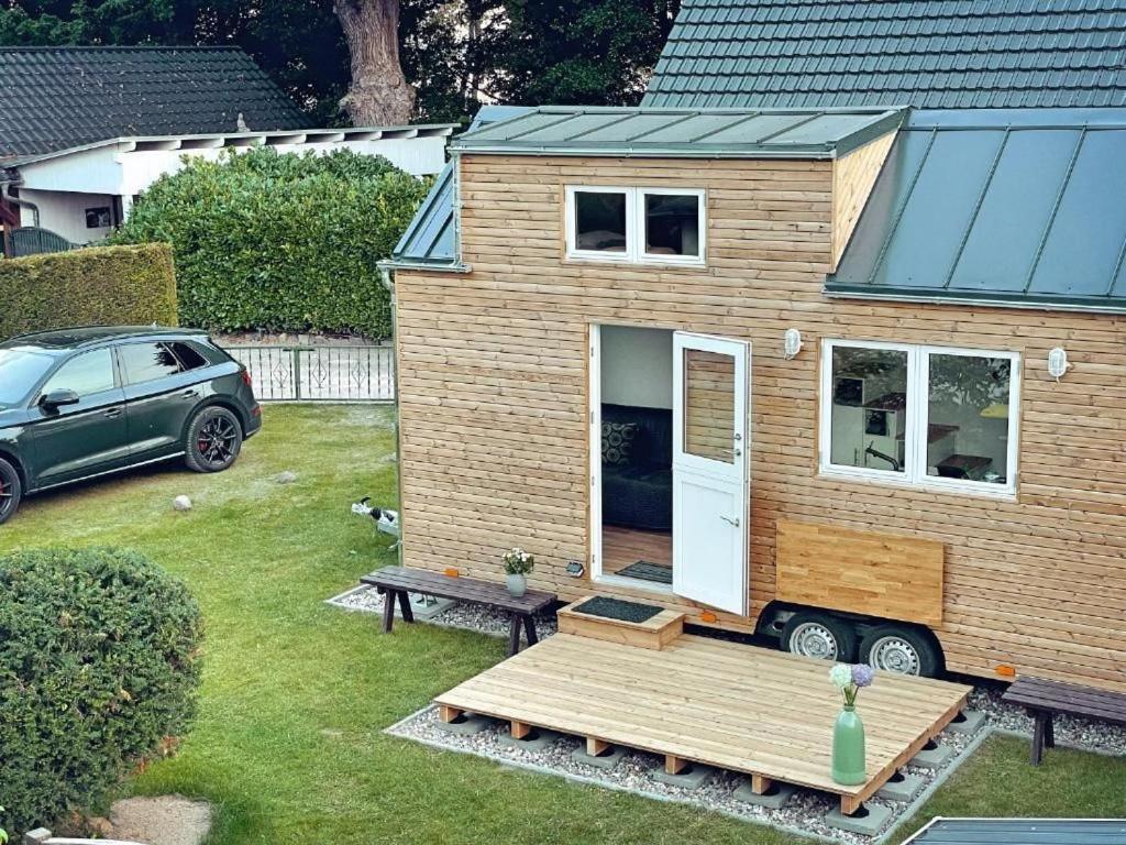 Tiny House Fleesensee Mit Eigenem Garten Und Nur Wenige Meter Vom Seeufer 高恩莱宾 外观 照片